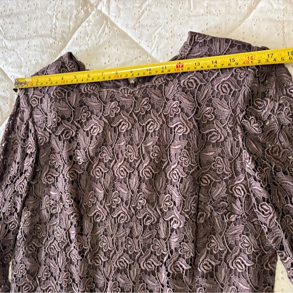 Women's Brown Lace Top and Skirt Suit Set - Picture 9 of 11